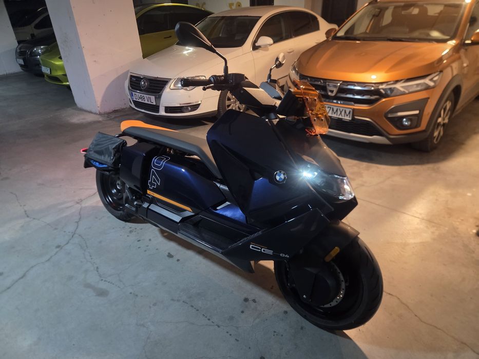 Bmw ce04 scuter electric
