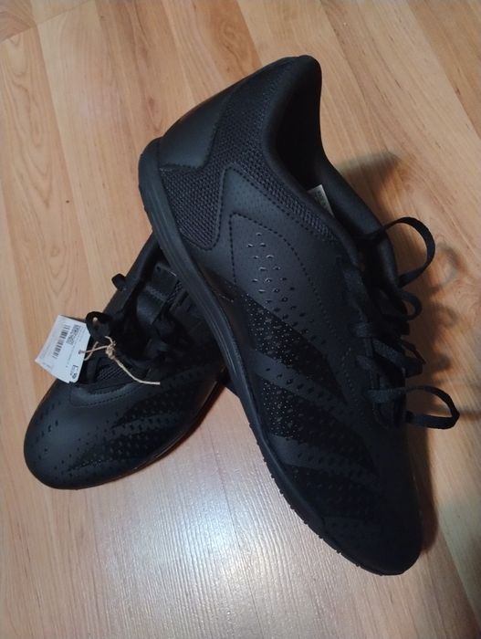 Adidas Predator ,originali,mărime 42 cu 26.5 cm!