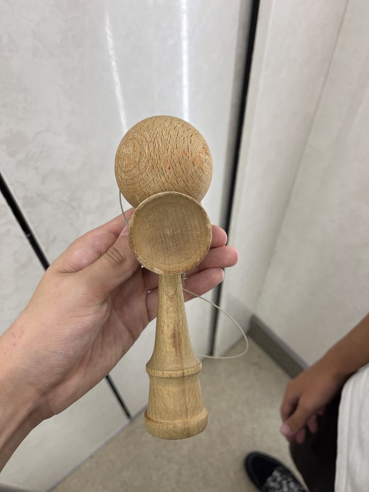 jucarie kendama rosie
