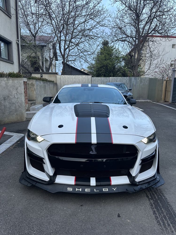 Vând Ford Mustang pachet Shelby gt500 Unicată