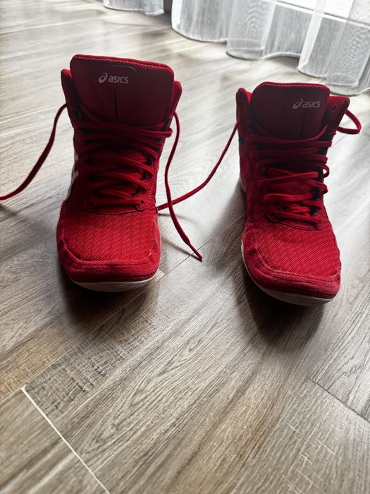 Борцовки ASICS -39 номер, като чисто нови