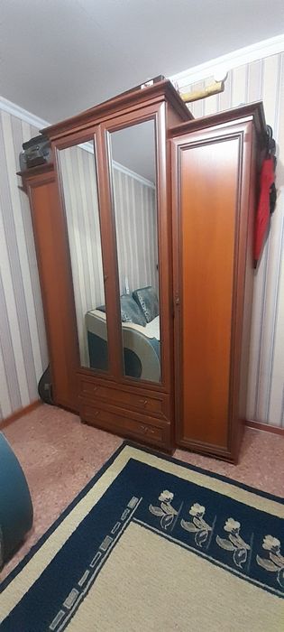 Продам спальний гарнитур