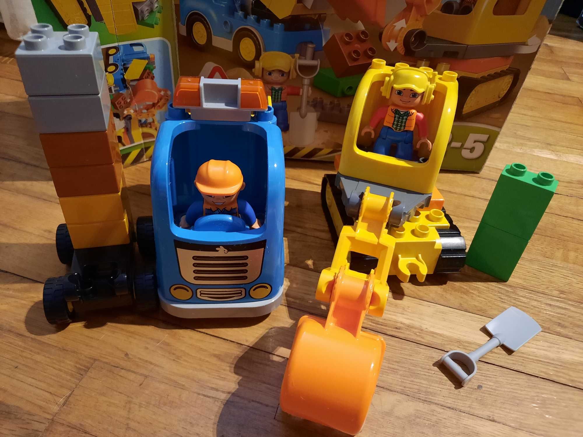 Lego Duplo-Camion si excavator pe senile