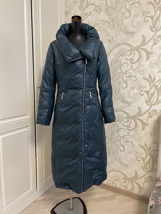 Продам зимний пуховик женский