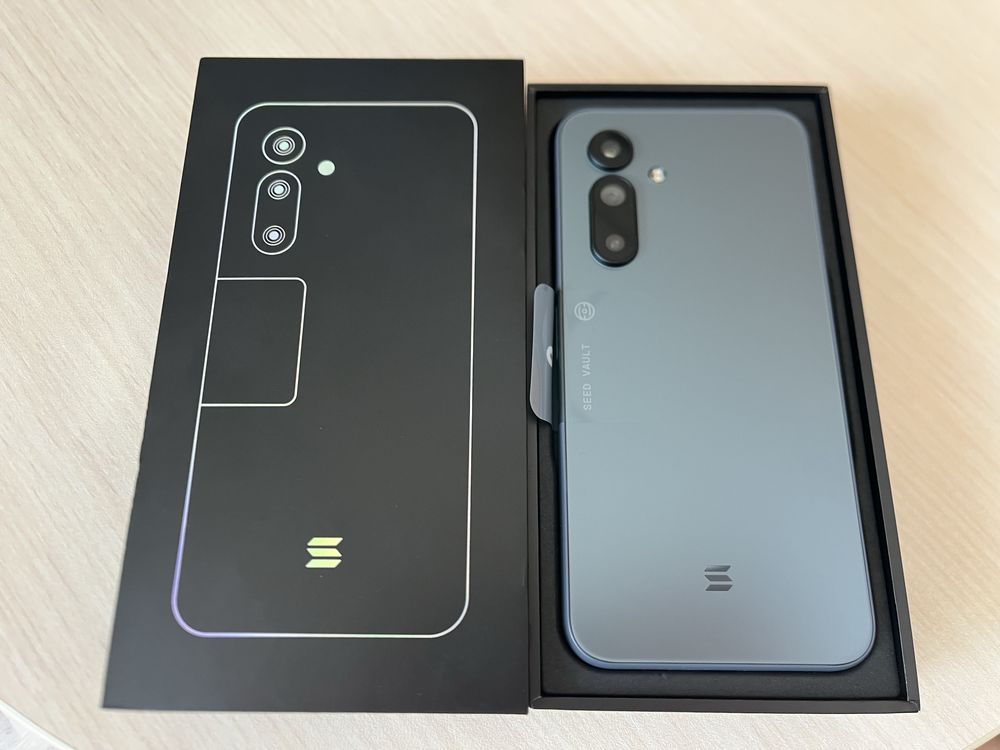 Продавам Solana Mobile Seeker 128GB-НОВ