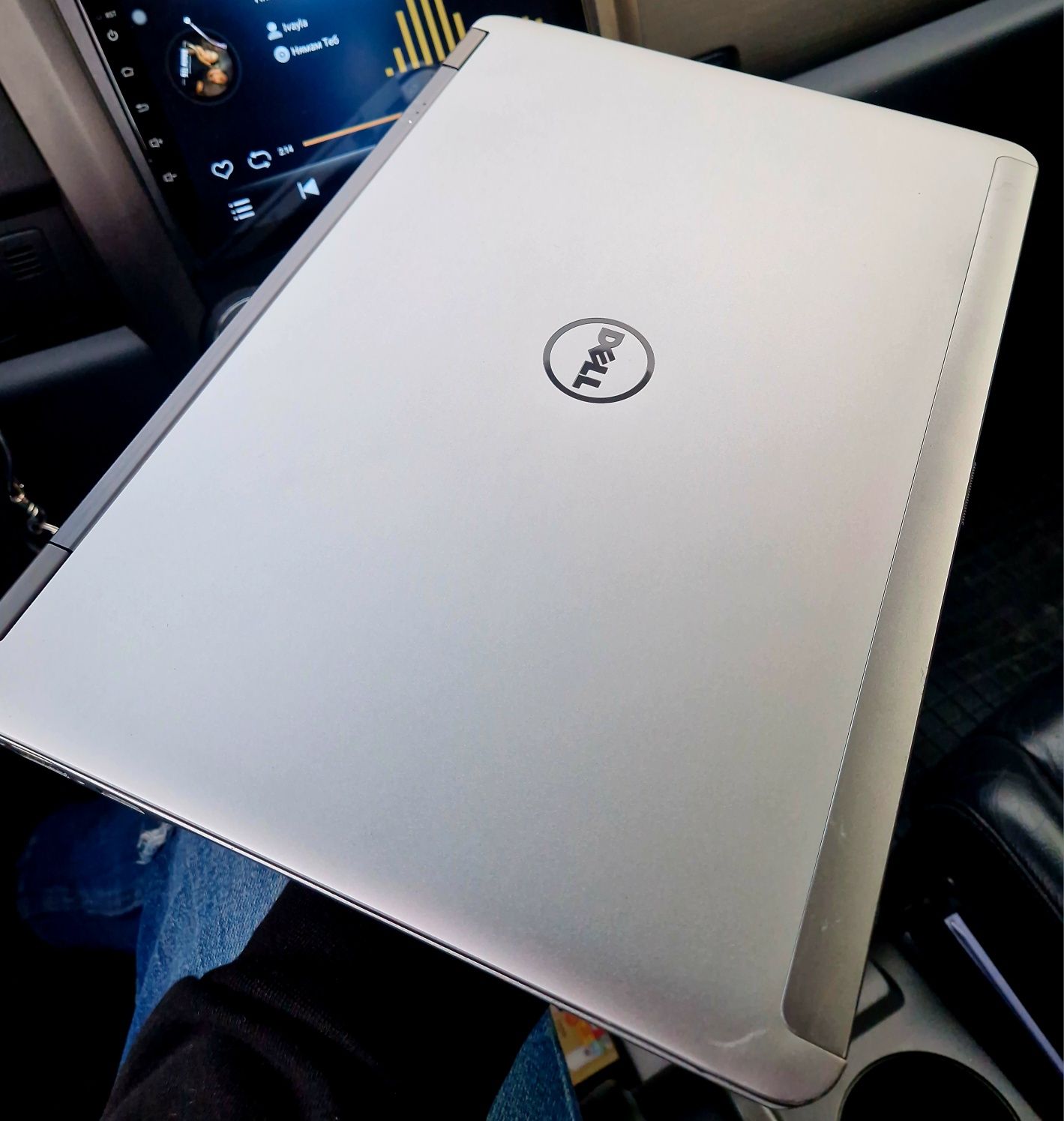 Лаптоп Dell Latitude E6440 Перфектен!
