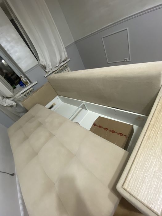 Диван Сатамын