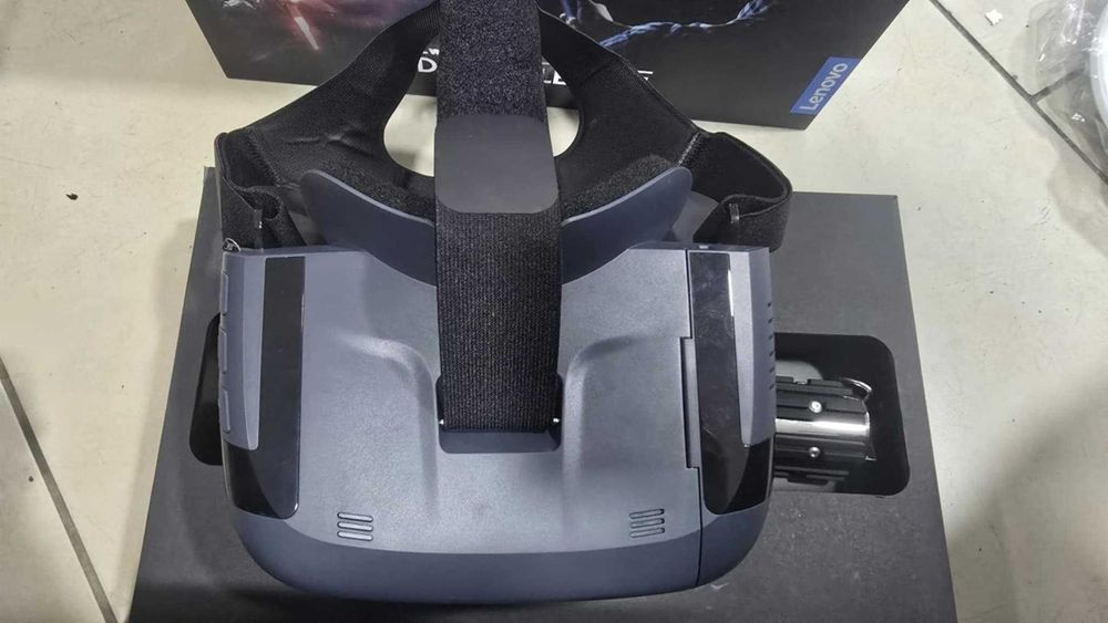 VR очила , светлинен меч, контролер на Star Wars Jedi Challenges