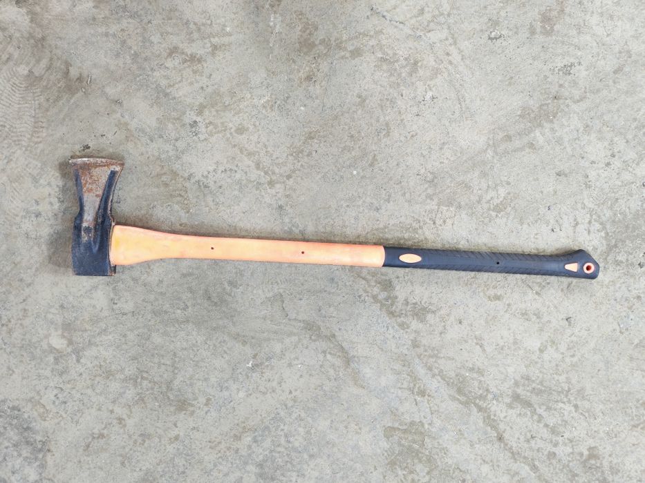 Топор ковангый колун