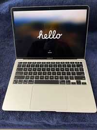 MacBook Air M1, 8GB RAM, 256 GB + Чанта за модела