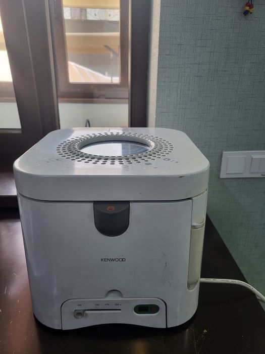 Фритюрница Kenwood  ( Korea)