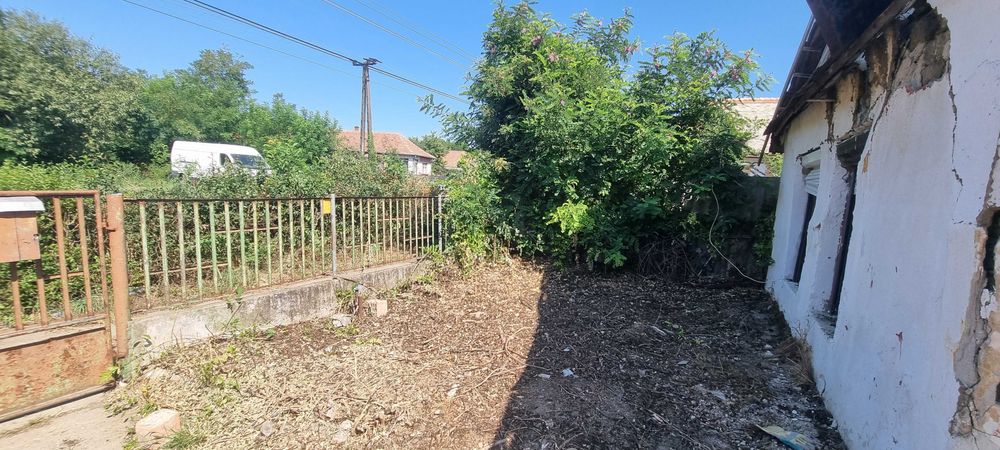 Teren 2117m2 + casa daramabila (sau nu)  in Biharkeresztes  Ungaria
