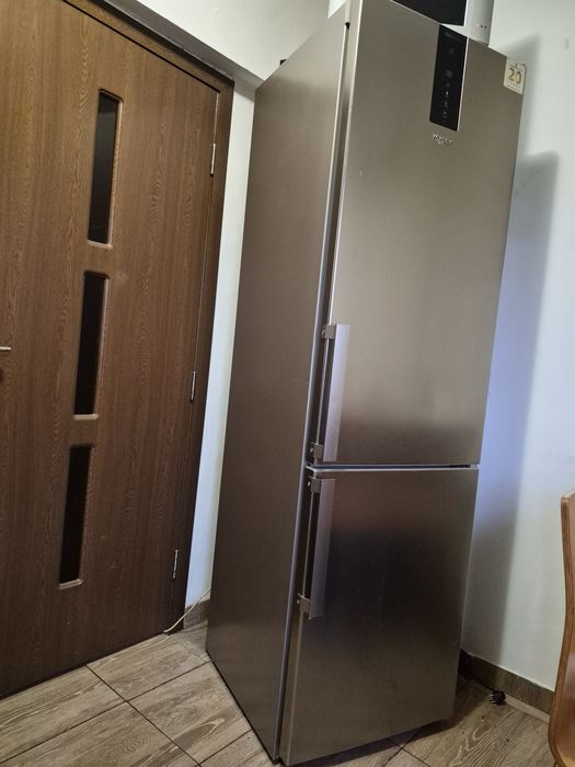 Vând combina frigorifica Whirlpool