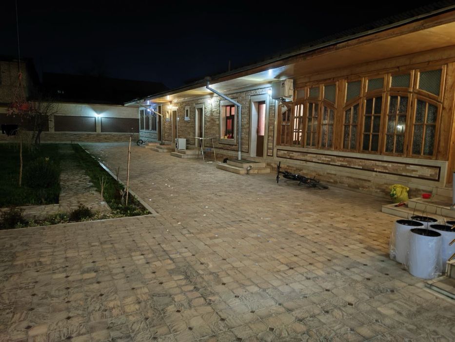 Uy sotiladi uy sotiladi