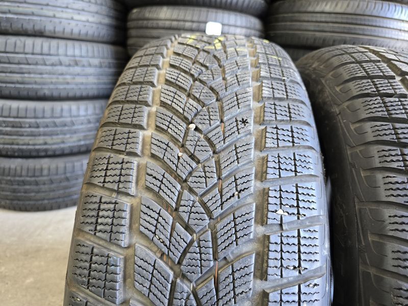 235/60/18 GOODYEAR 4бр