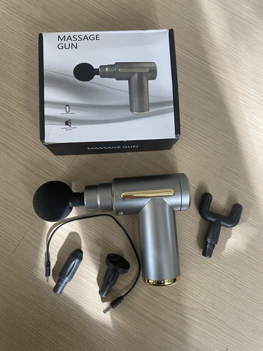 Мини Масажен Пистолет с Четири Приставки