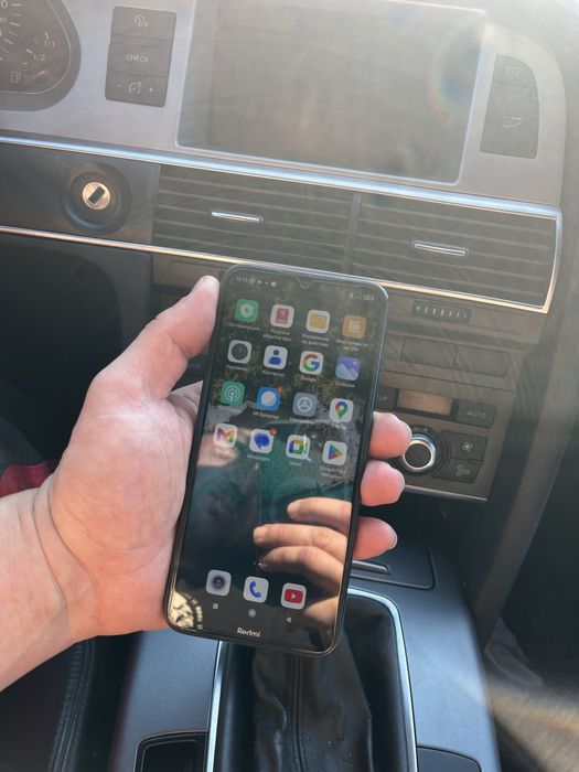 Readme Note 8T мобилен телефон