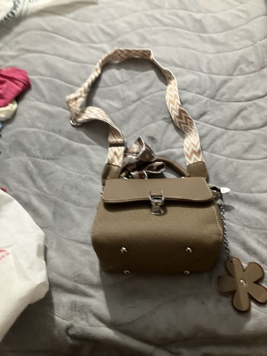 Разпродажба на чанти