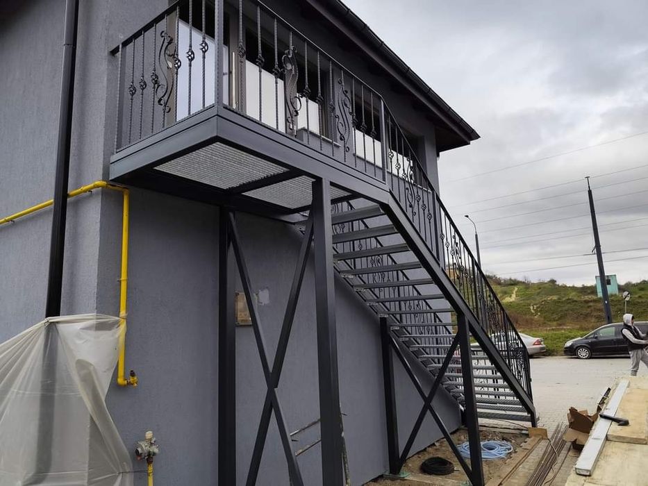 Scări metalice galvanizate la orice demisiune asiguram transport ori u