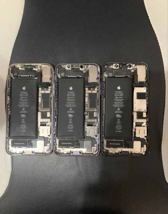3 iphone 11 pentru piese face id,baterie,difuzor etc.