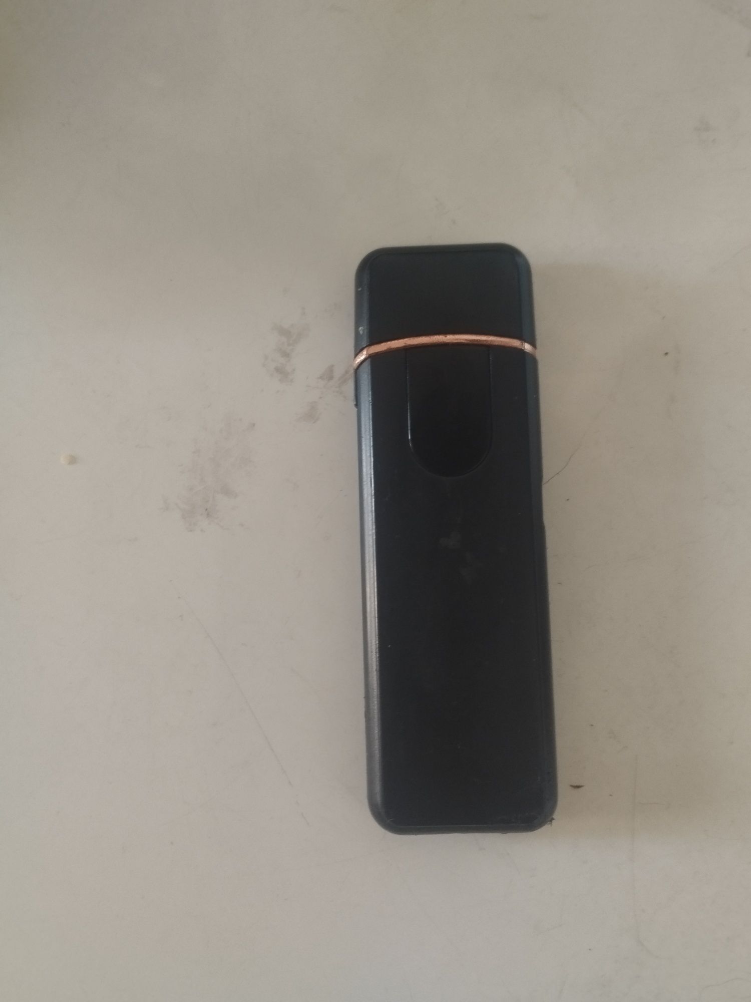Продам электронную зажигалку
