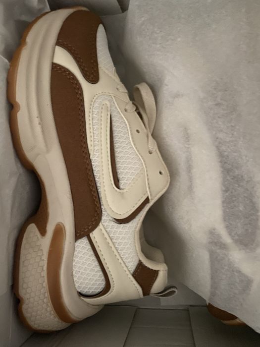 Дамски нови маратонки