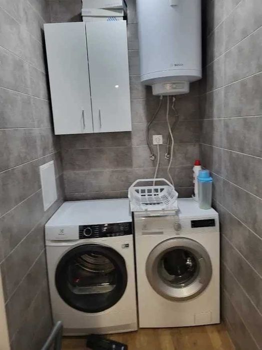 Дава се под наем Двустаен апартамент в София, Зона Б-18 - 65 кв.м за 459 € - Снимка #2