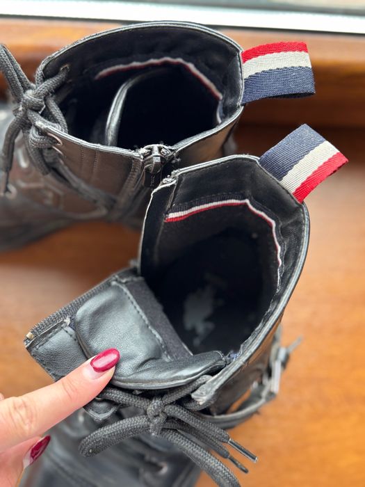 Vând ghete , mărimea 37