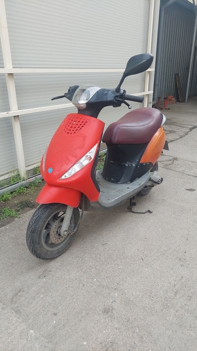 Scuter Piaggio Zip 50