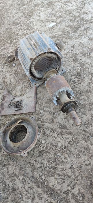 Generator 40lik sotiladi