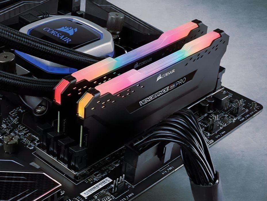 32GB RAM DDR4 3600MHz CL18 Corsair Vengeance RGB PRO