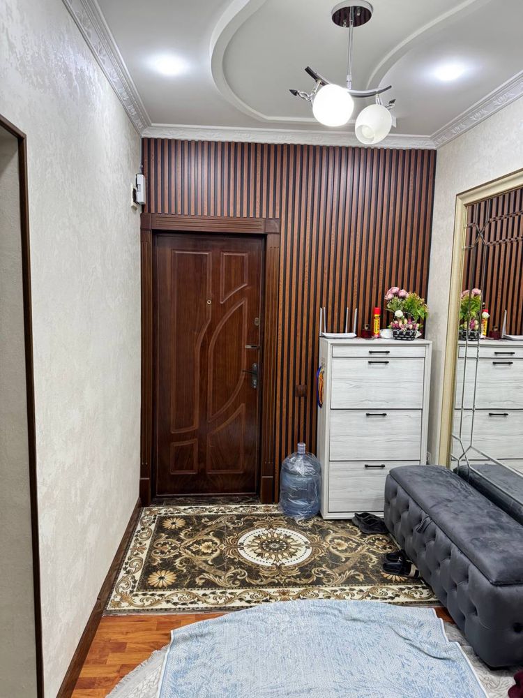 Kvartiraga odam qoyiladi (faqat ayollar), uyda ayol kishi egasi biladi