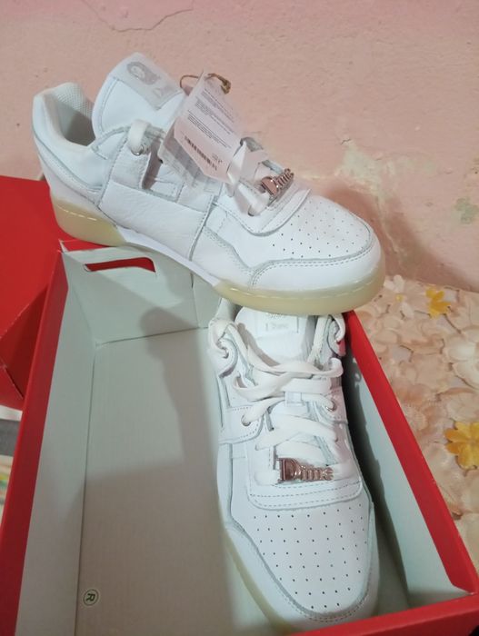 De vânzare adidasi rebook