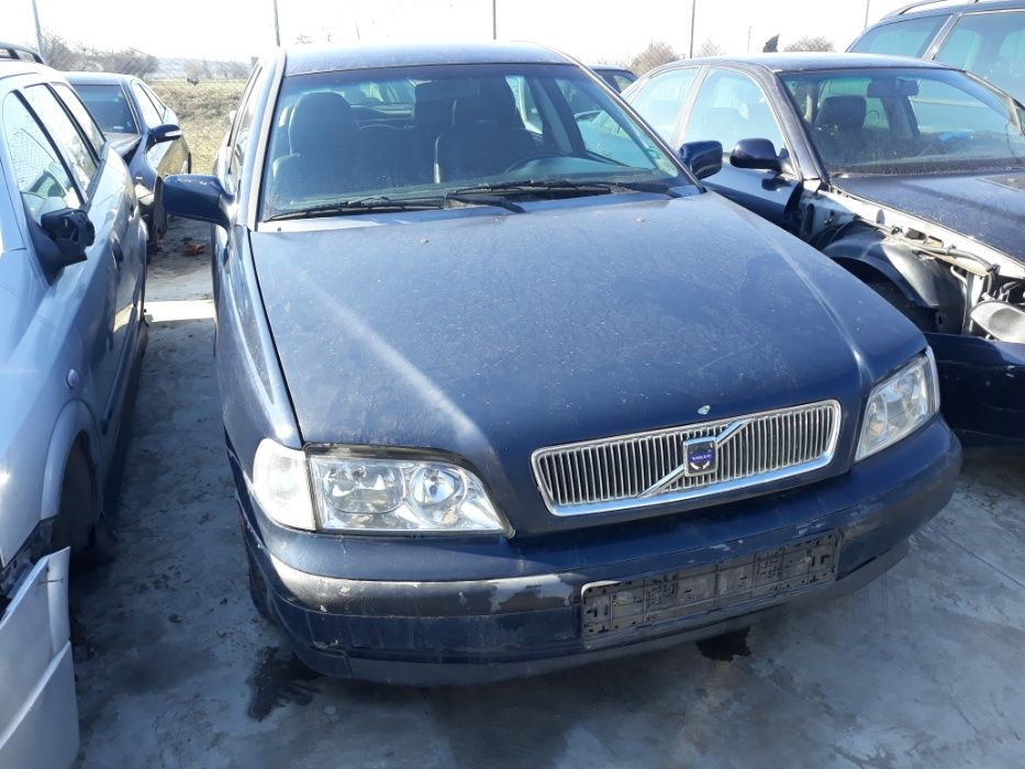 Volvo V 40 1.9 dti Волво В 40 на части