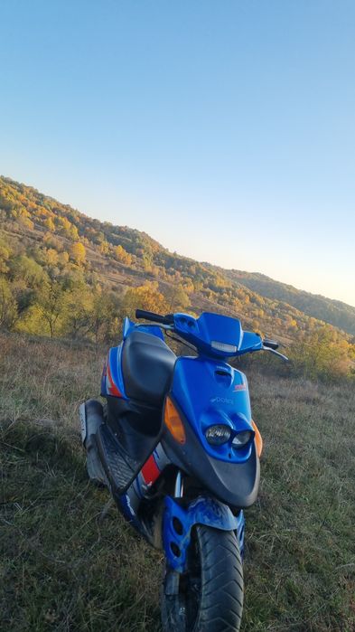 Vând scuter yamaha