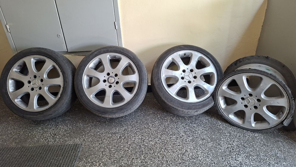 4бр.Ляти джанти 17ц.5х112 с 2 гуми