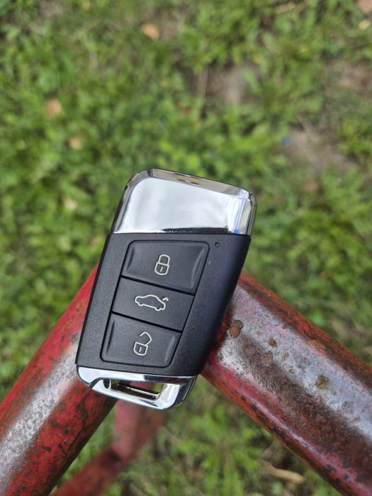Cheie VW Passat B8