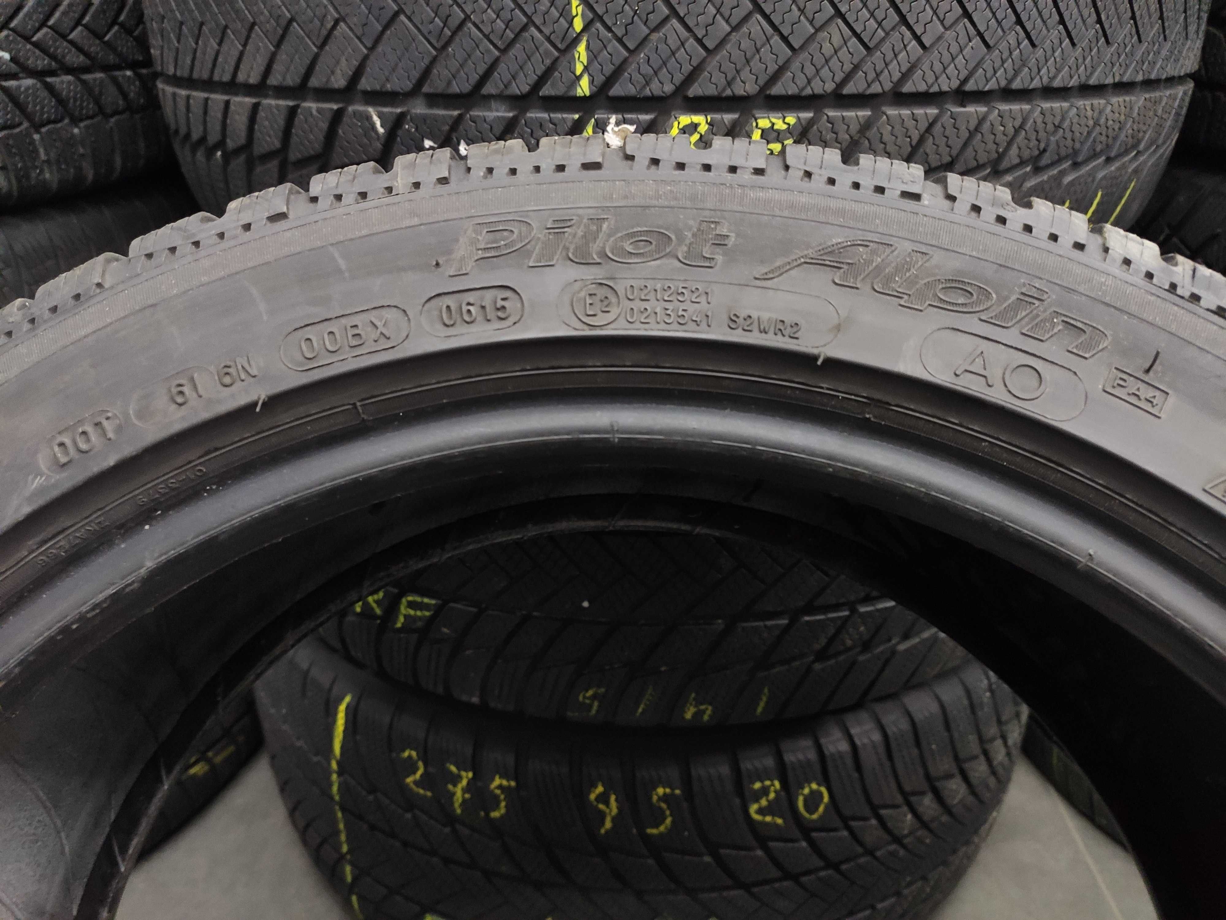 2бр Зимни Гуми 235 45 19 - Michelin
