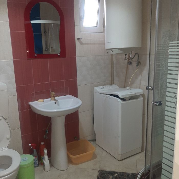 Închiriez apartament 2camere in vila Bragadiru