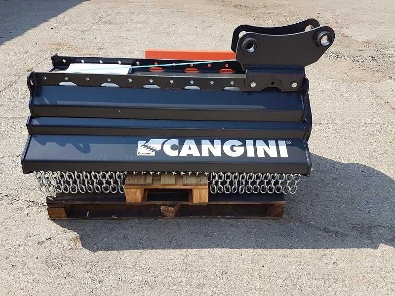 Tocator vegetatie buldo CAT 428