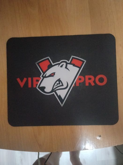 Продам коврик для мышки, мышку и клаву