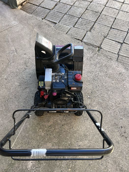 Продавам машина за сняг