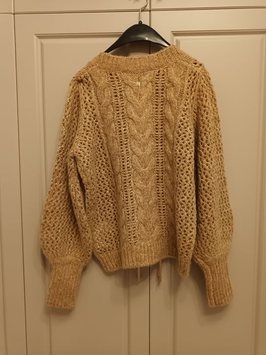 Bluza cu lână, nouă