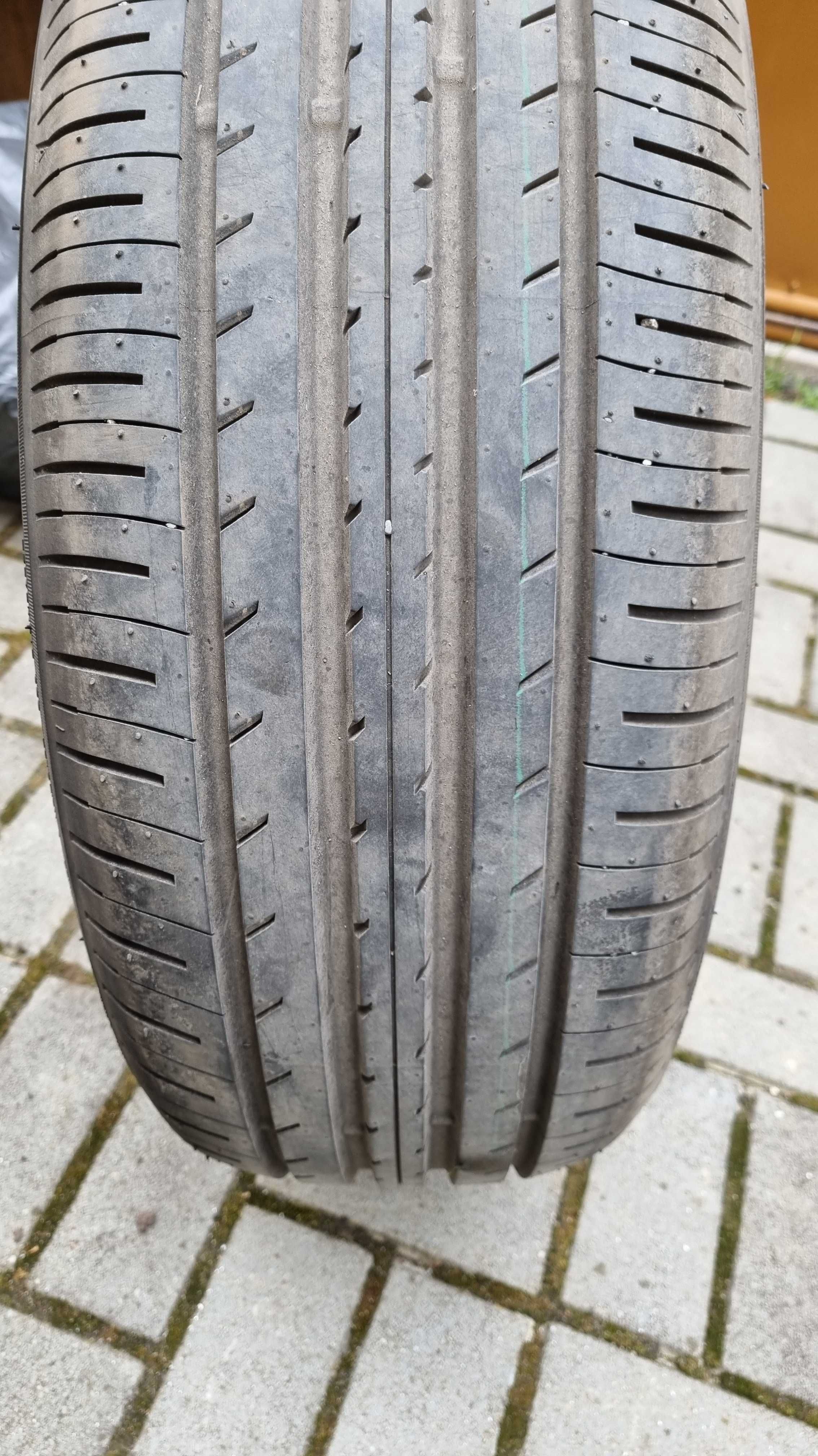 Vând 2 cauciucuri vară Toyo Proxes R56 215/55 R18 95H rulate 1200 km.