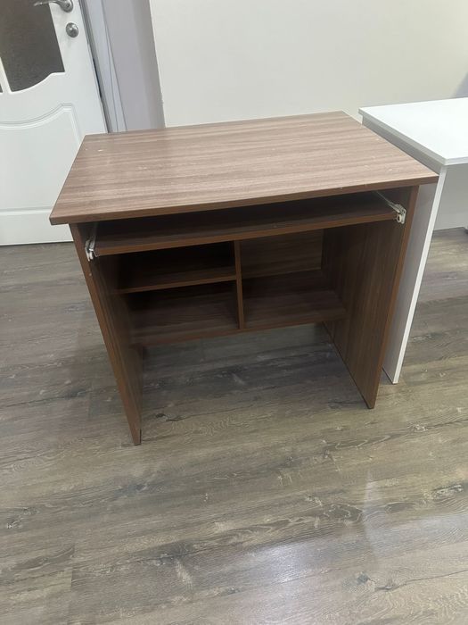 Столы письменные