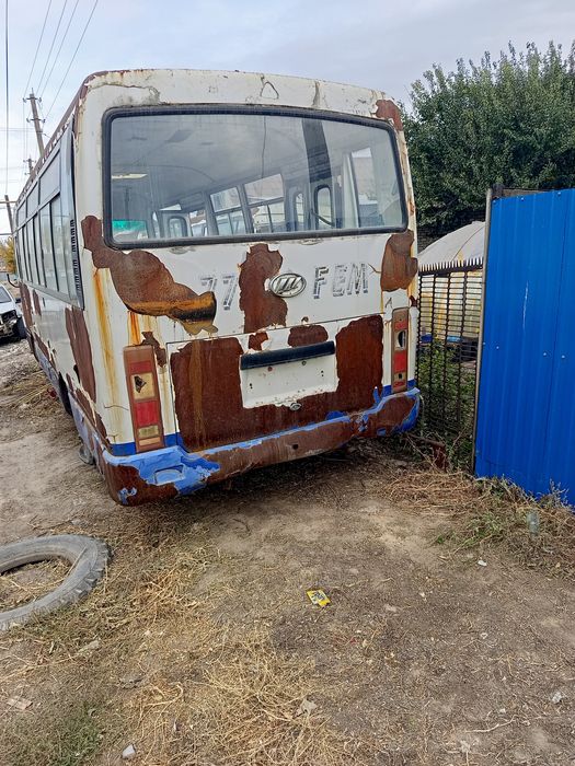 Продам автобус не находу под жилой вагончик или баню на колёсах.