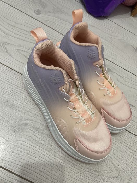 Кроссовки на колесиках