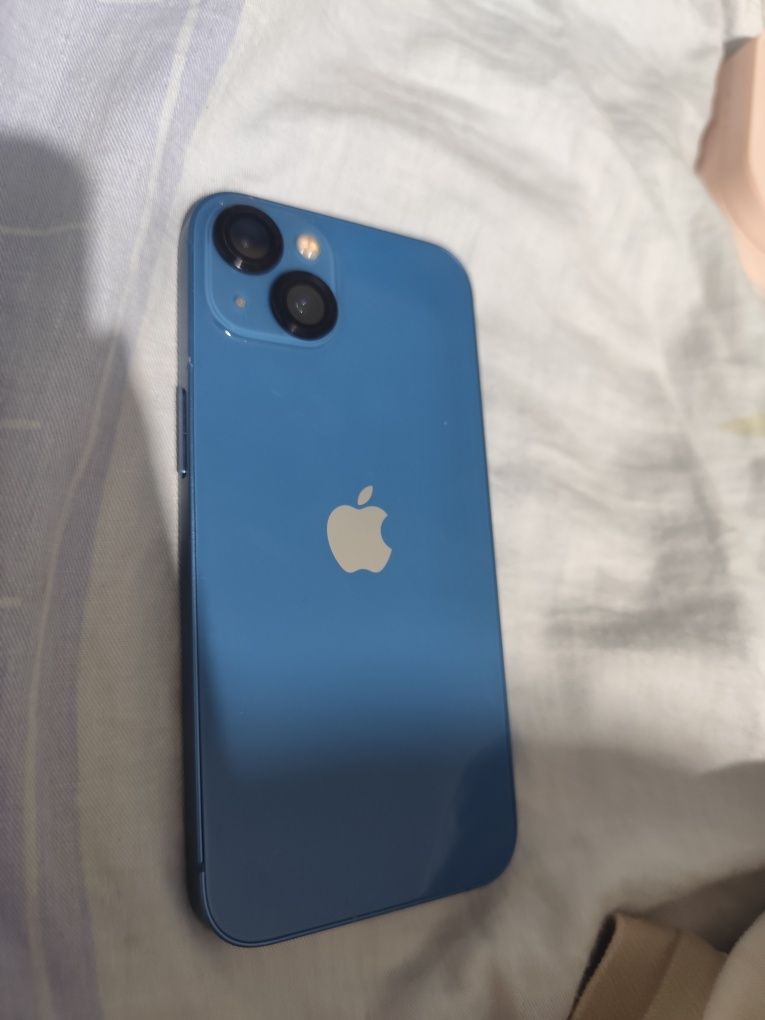 IPHONE 13 Б/у торг есть