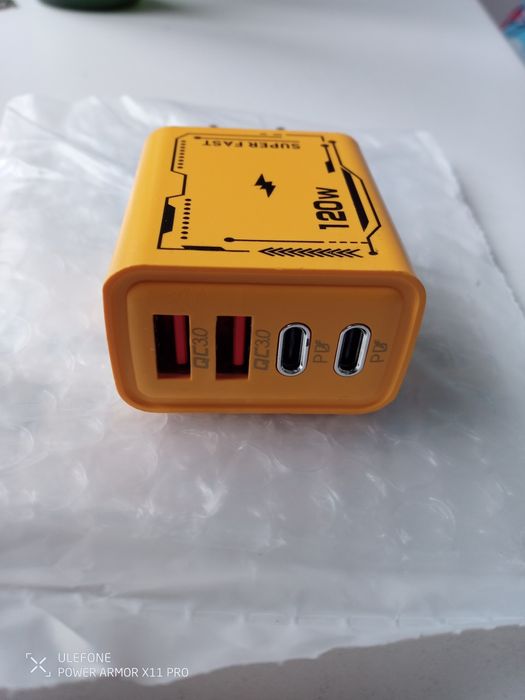 incarcator rapid 120w doua porturi USB-C si doua USB nou