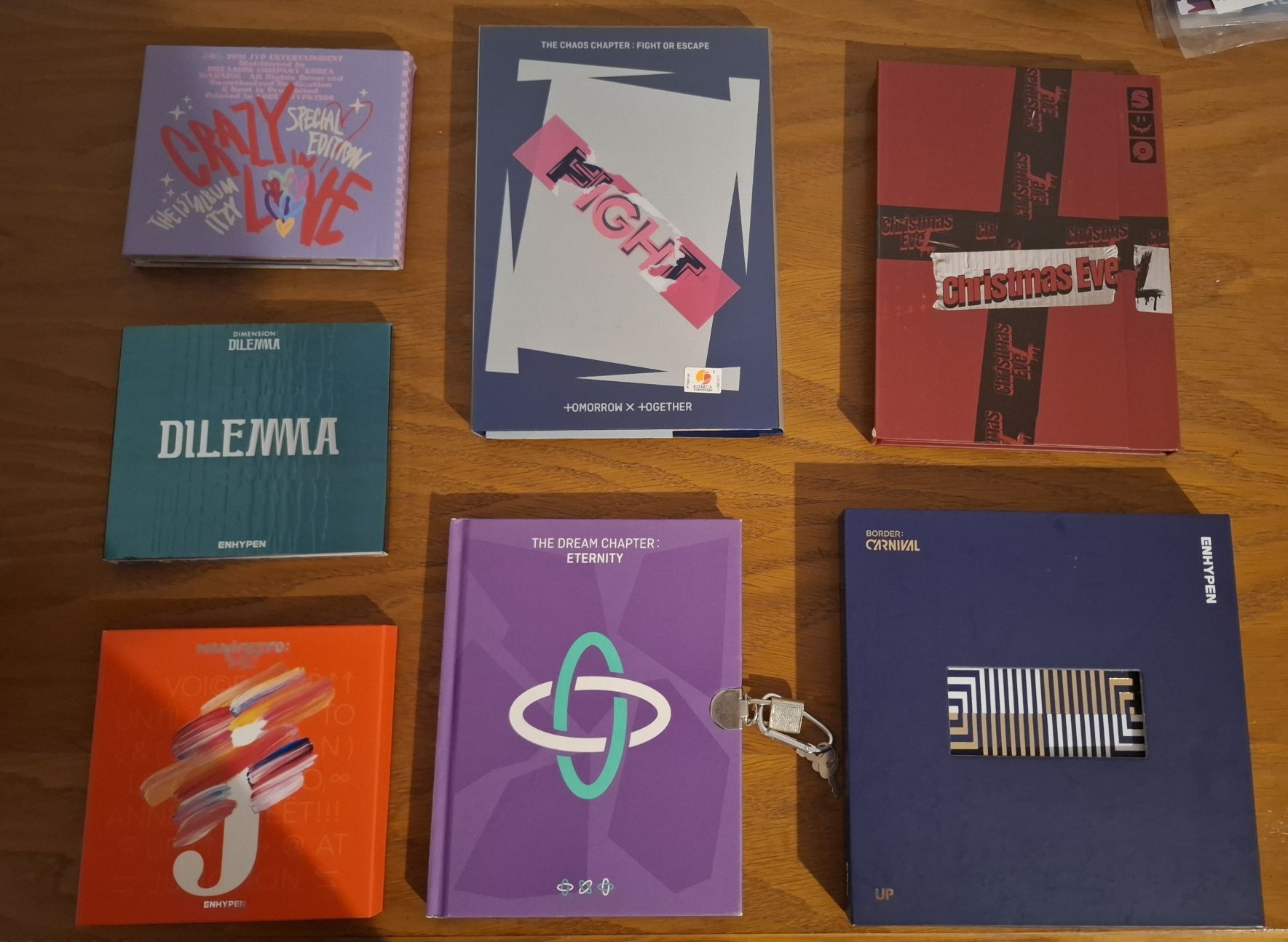 Albume Kpop (ENHYPEN, TXT, Stray Kids, ITZY)